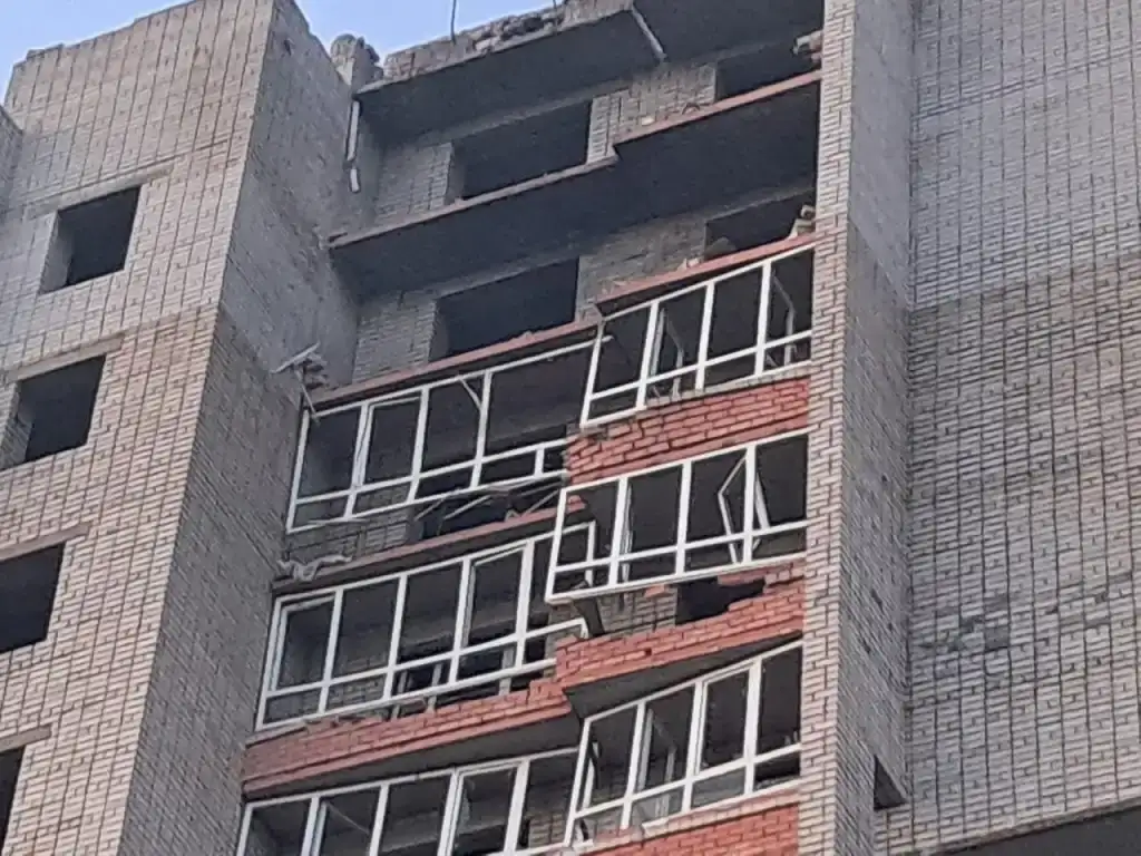 Окупанти атакували громади Дніпропетровщини: пожежі, руйнування та збиті дрони