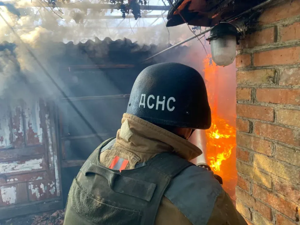 Загинув чоловік та постраждала жінка: росіяни атакували Дніпропетровщину дронами та артилерією