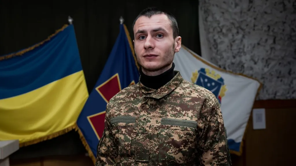“Дуже хвилювався перед цим запливом”. Ветеран з ампутацією Дем’ян Дудля з Дніпропетровщини переплив протоку Боніфачо