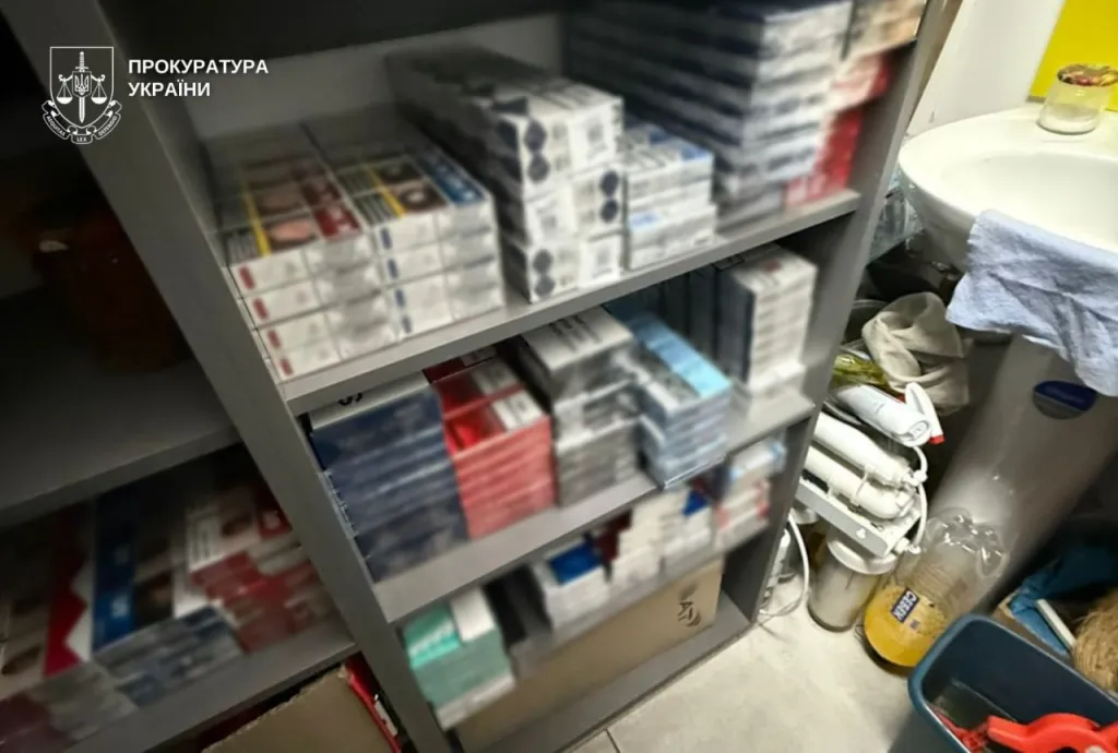 У Кам’янському викрили чергові точки продажу контрафактного алкоголю та тютюну
