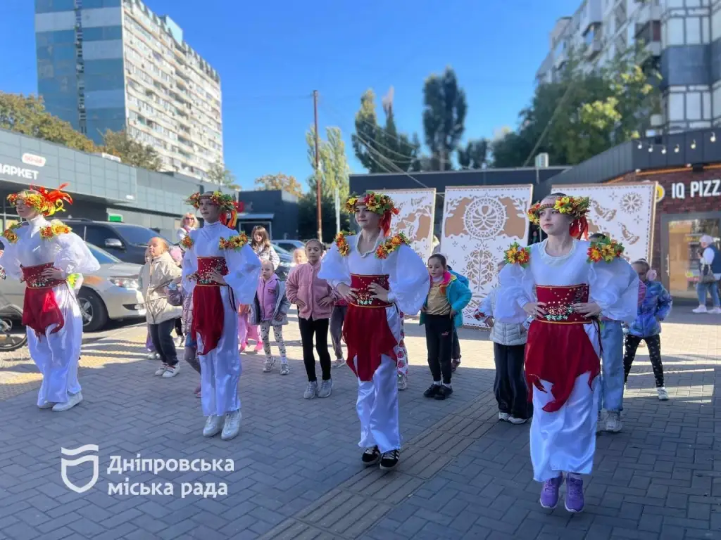 «Такі події допомагають людям розвантажитися у непростий час», – дніпрянка про міський ярмарок