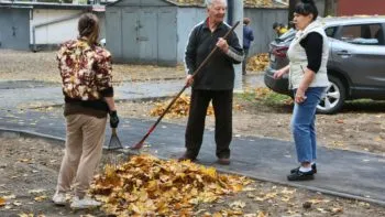 Філатов долучився до толоки в межах акції #Дніпро_квітучий та розповів, як місто допомагає мешканцям із благоустроєм дворів