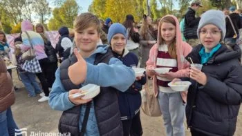 У Дніпрі відбулося Свято кулішу: 100 літрів козацької страви, ярмарок та майстер-класи