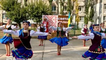 У Дніпрі відбулося Свято кулішу: 100 літрів козацької страви, ярмарок та майстер-класи