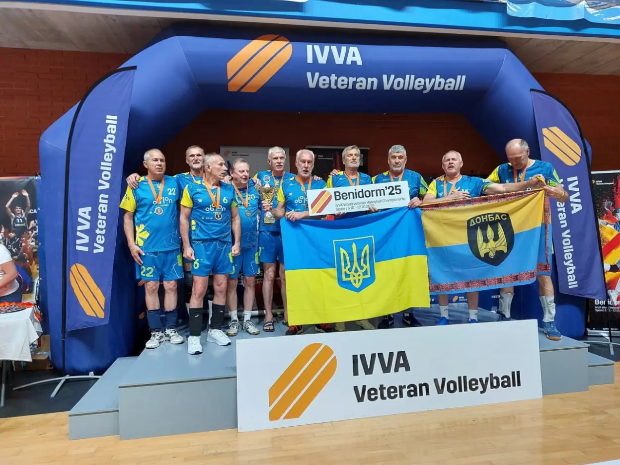 Волейболісти з Дніпра та Шахтарська здобули медалі чемпіонату світу серед ветеранів в Іспанії