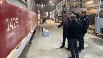 Нове життя старим вагонам: у Дніпрі модернізують електротранспорт