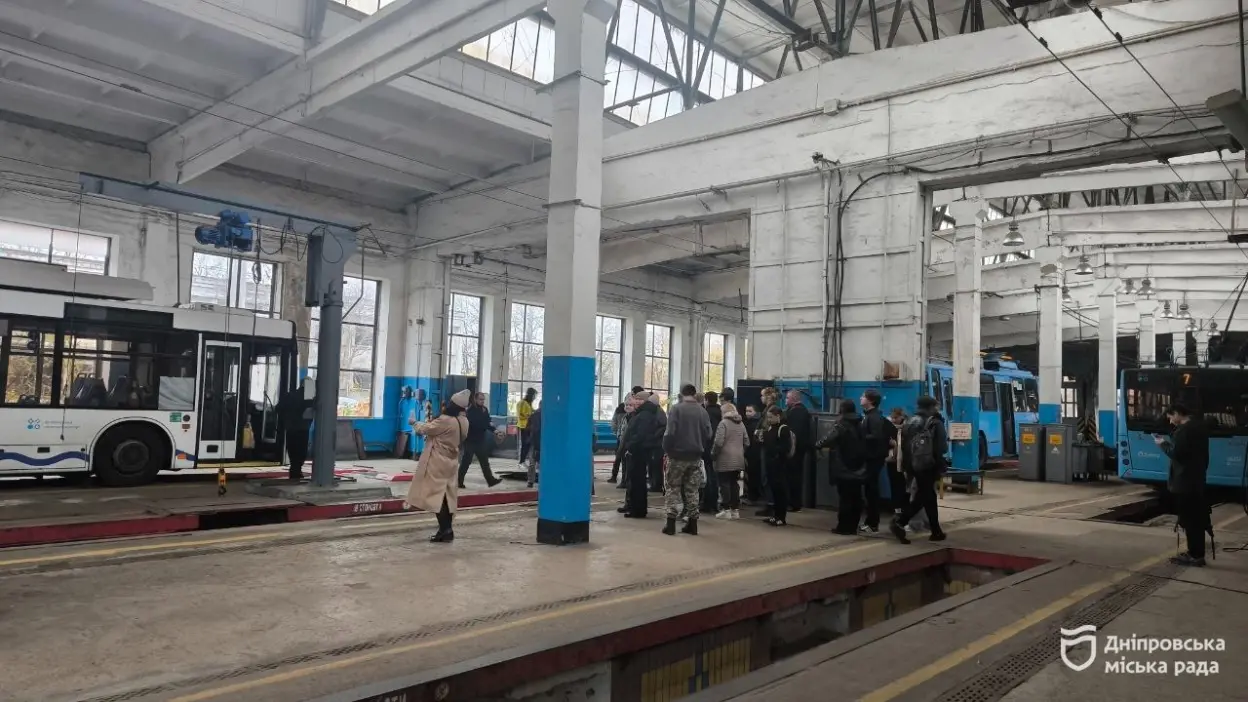 Від першої лінії до сучасної мережі: тролейбусний рух у Дніпрі відзначив 78-й день народження