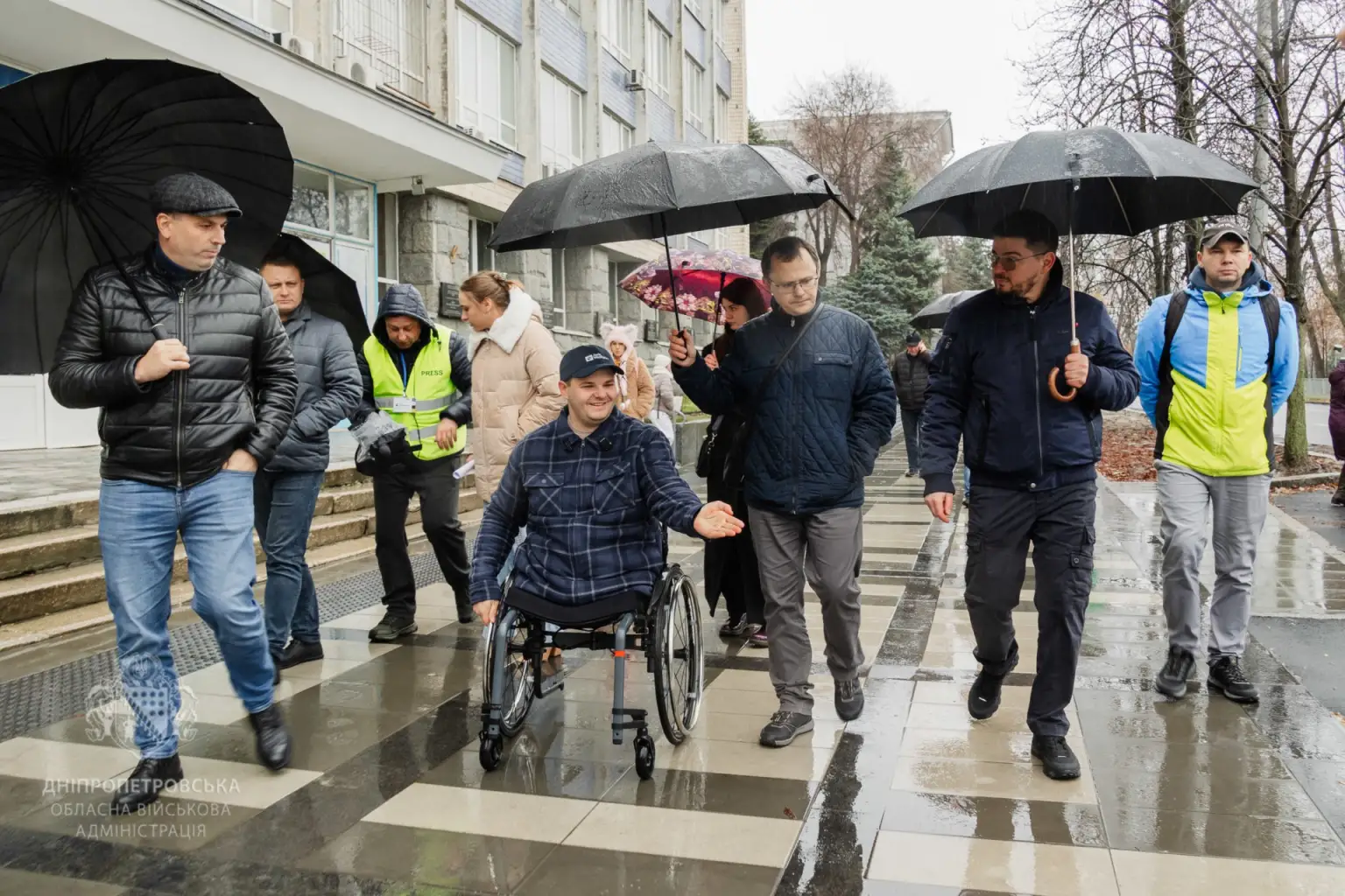 Тест-драйв безбар’єрного маршруту: у Дніпрі проінспектували виконану частину флагманського проєкту