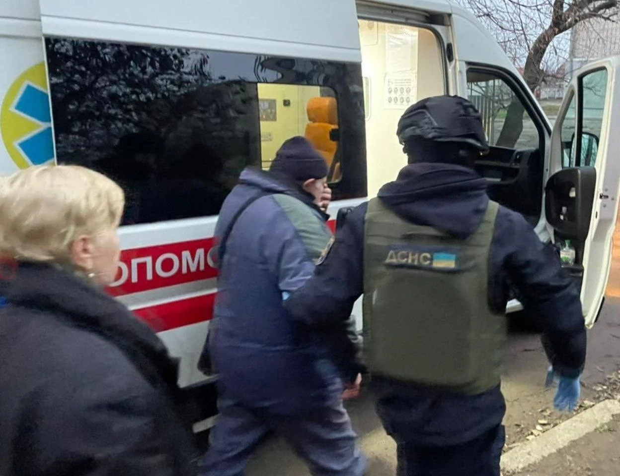 Російські обстріли Нікопольщини: двоє постраждалих та значні руйнування