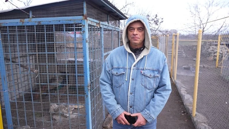 Врятовані павичі з Дніпропетровщини отримали новий дім після обстрілів