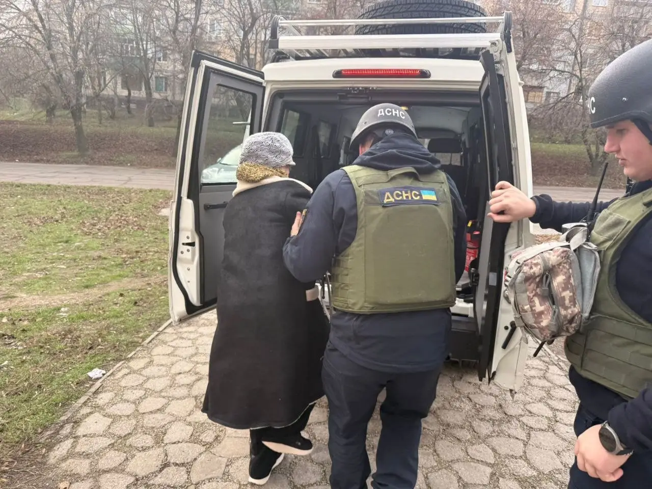 Три людини постраждали під час атак російських військ на Нікопольщину: обстріли дронами та артилерією