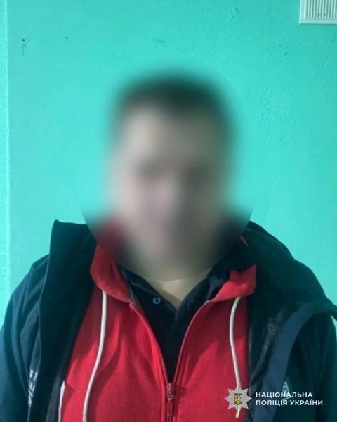 У Дніпрі затримали чоловіка, який викрав гаманець і скупився на 25 тисяч гривень