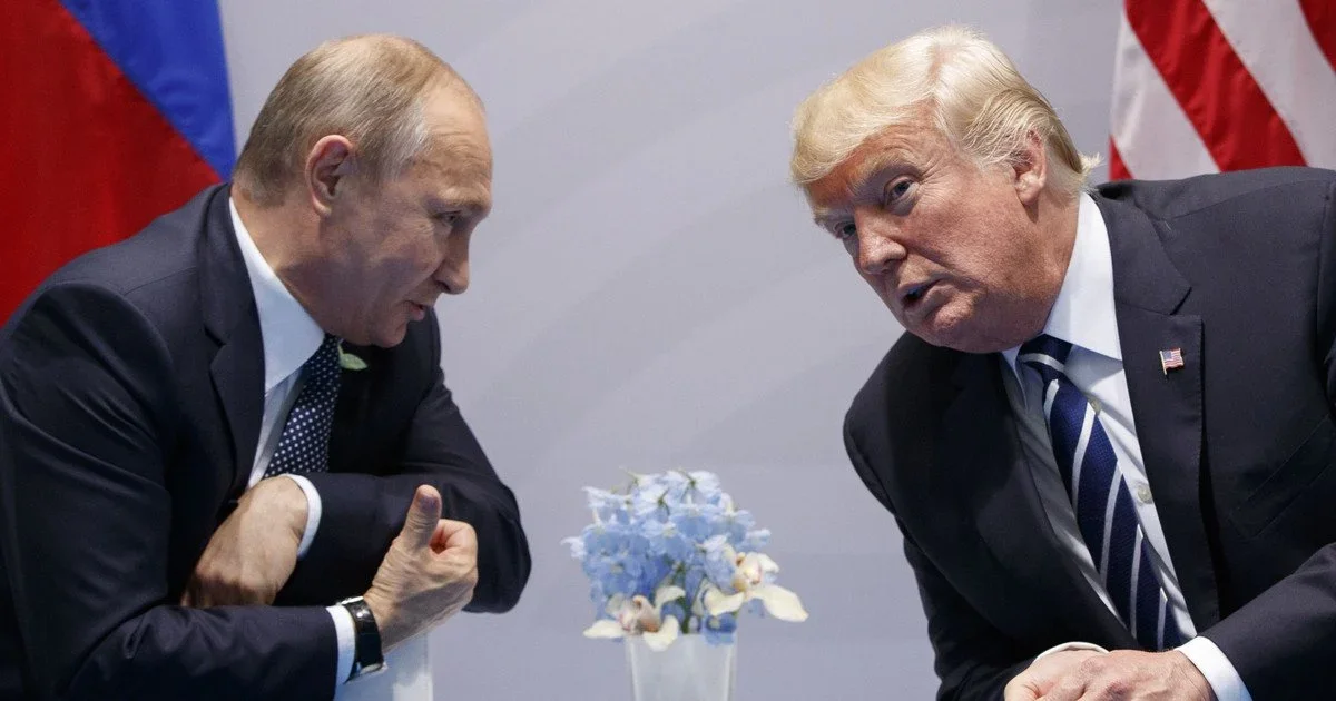 Трамп заявив про “продуктивну” розмову з Путіним перед зустріччю з Зеленським