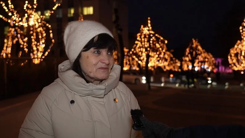Дніпро святково загорівся: ялинки, фотозони та гірлянди заповнили місто