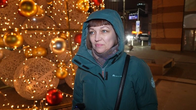 Дніпро святково загорівся: ялинки, фотозони та гірлянди заповнили місто