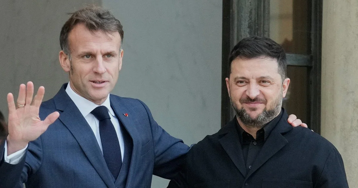 Макрон оголосив про нову ініціативу з миротворців та відновлення діалогу з Путіним