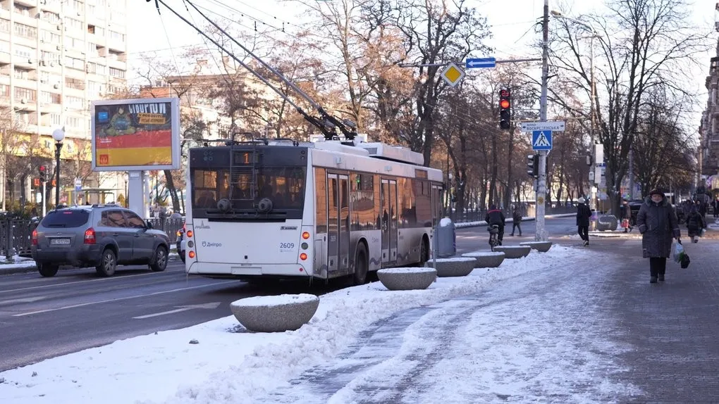 Тимчасові обмеження руху на проспекті Яворницького у Дніпрі: зміни в схемі транспорту