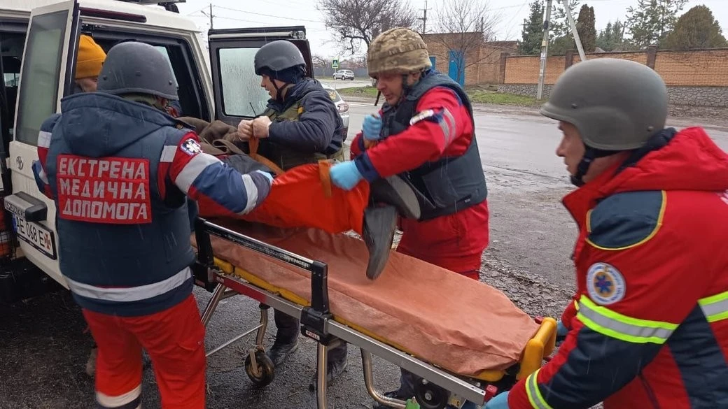 Обстріли на Дніпропетровщині: один загиблий та троє поранених