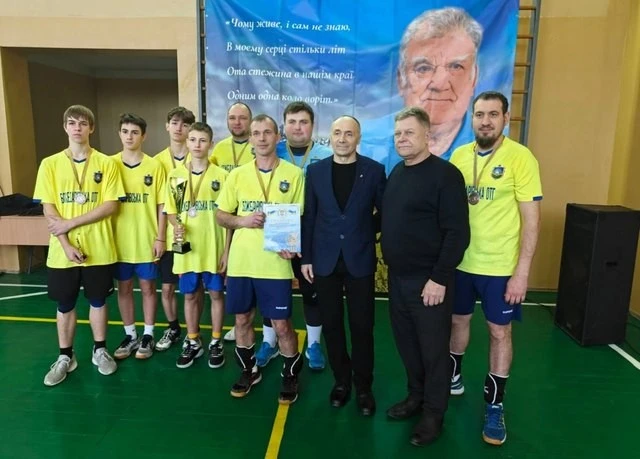 Новорічний кубок з волейболу на Дніпропетровщині: перемогли П’ятихатська ТГ
