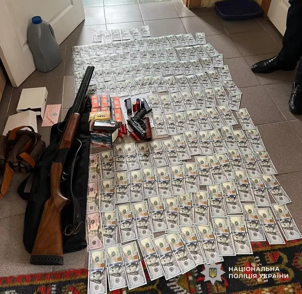Корупційна схема з посвідченнями на техніку: у Дніпрі судитимуть трьох осіб