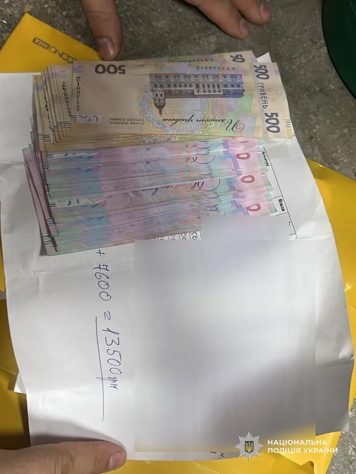 Корупційна схема з посвідченнями на техніку: у Дніпрі судитимуть трьох осіб