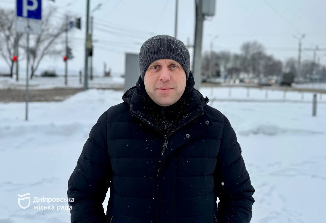 Дніпро зміцнює безпеку на дорогах: автономні світлофори та нові елементи заспокоєння руху