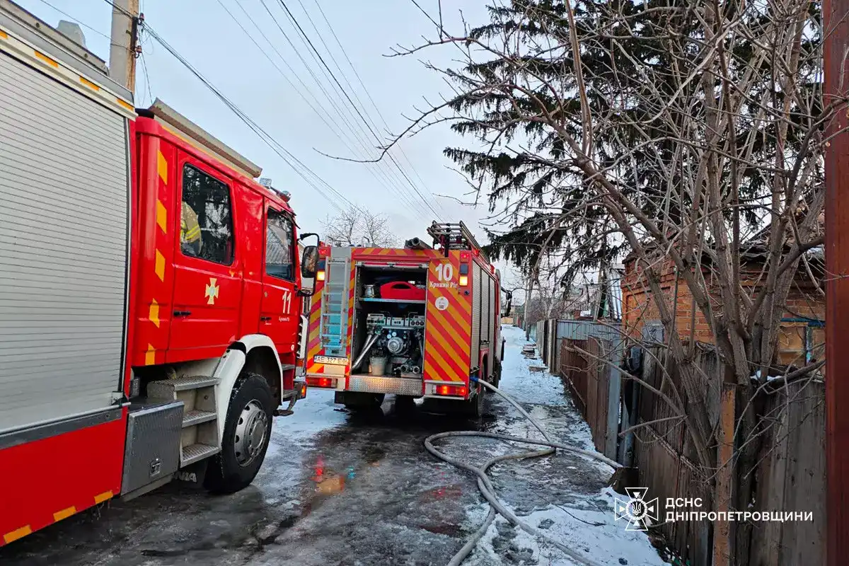 Ранковий вогонь у Кривому Розі забрав життя жінки, чоловіка з опіками госпіталізували