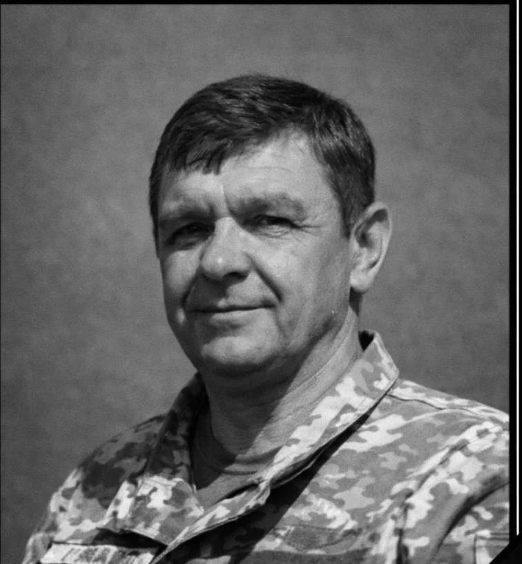 Вірний присязі до кінця: Дніпропетровщина попрощалася з командиром взводу Вадимом Василенком