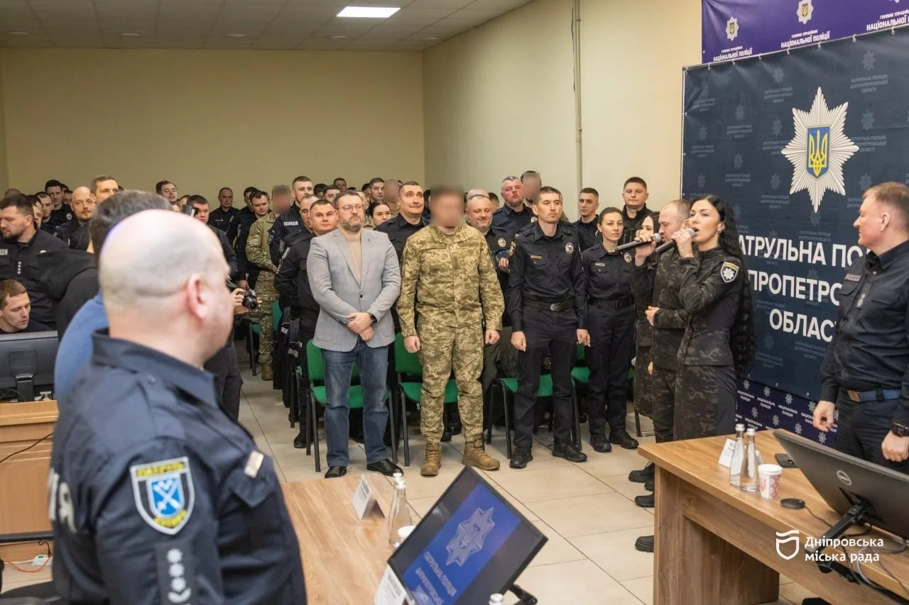 Десятиліття на варті спокою: у Дніпрі відзначили ювілей створення патрульної поліції
