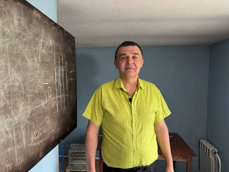 Ефект термоса у власній спальні: криворізький винахідник презентував термокапсулу для виживання в блекаут