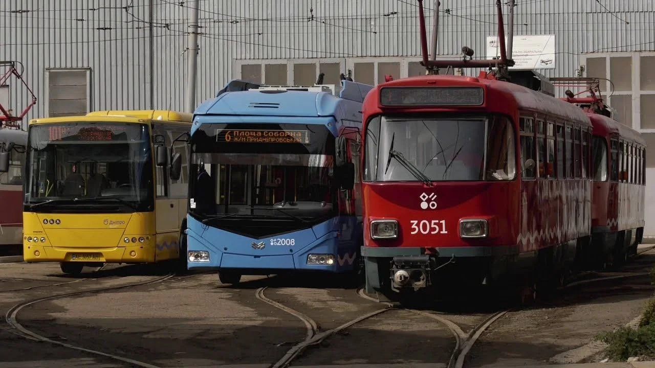 Вечірні рейси за скороченим графіком: трамваї №6 та №9 сьогодні підуть у депо раніше