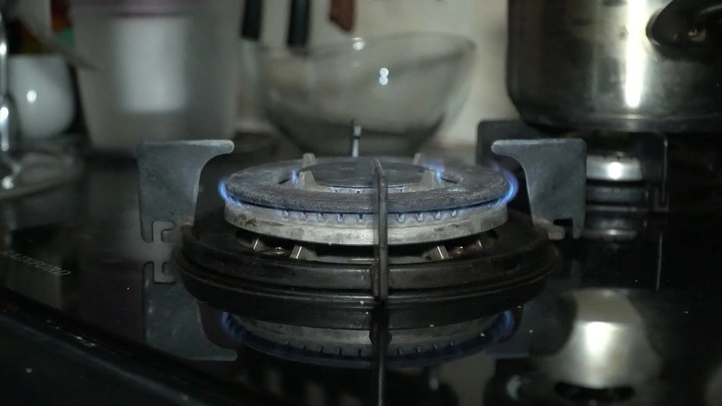 «Тихий убивця» на кухні: чому спроби зігрітися біля газової плити можуть стати фатальними