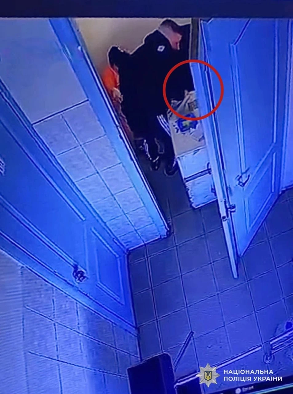 Понад шість років за ґратами: у Дніпрі винесли вирок грабіжнику, який напав на пенсіонерку біля ТЦ