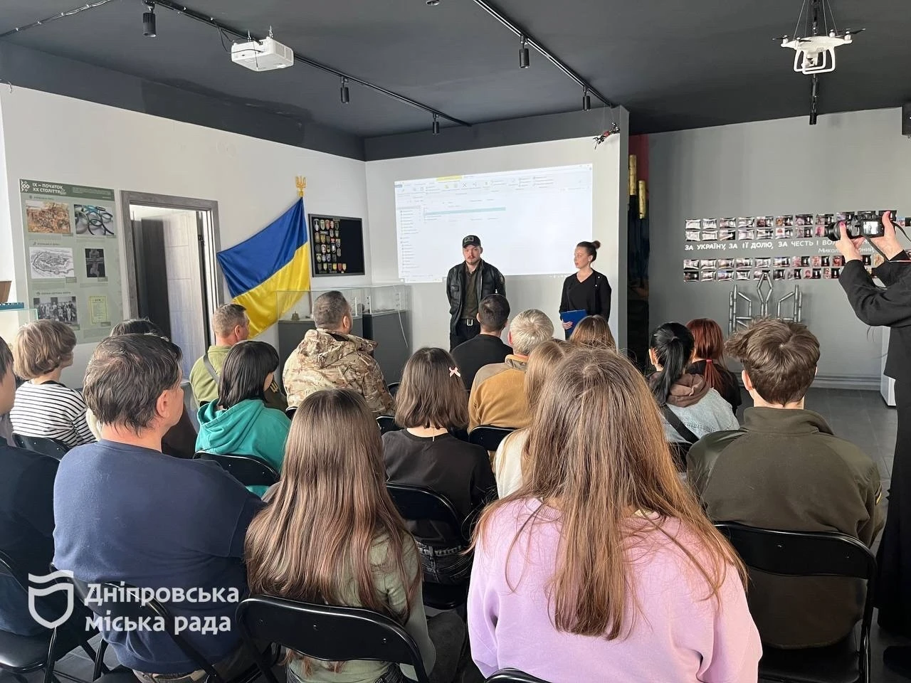 У Дніпрі вшанували добровольців: живі свідчення мужності для нового покоління