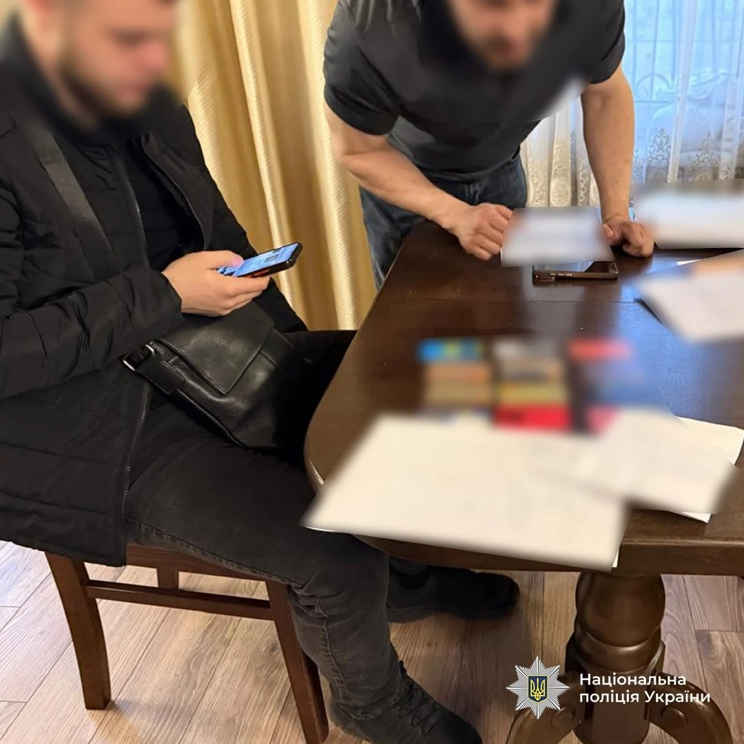 Полювання на банківські рахунки: на Дніпропетровщині викрили банду «SIM-хакерів»