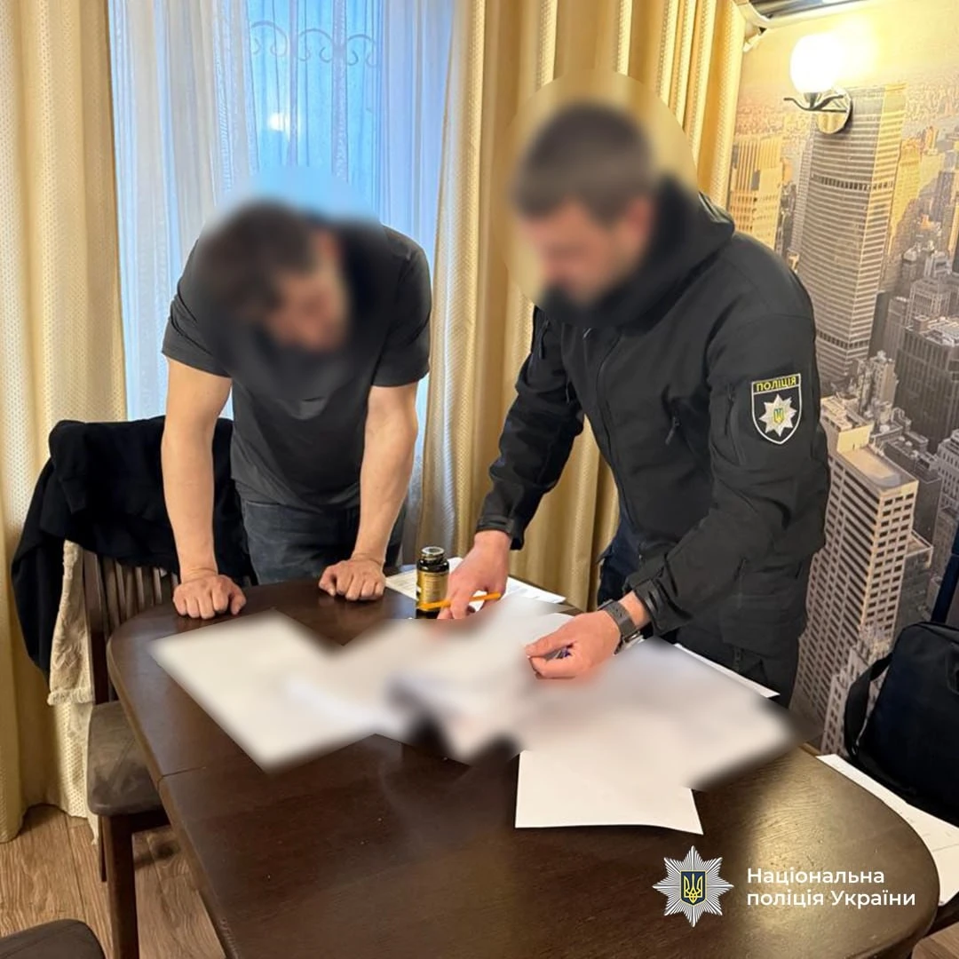 Полювання на банківські рахунки: на Дніпропетровщині викрили банду «SIM-хакерів»
