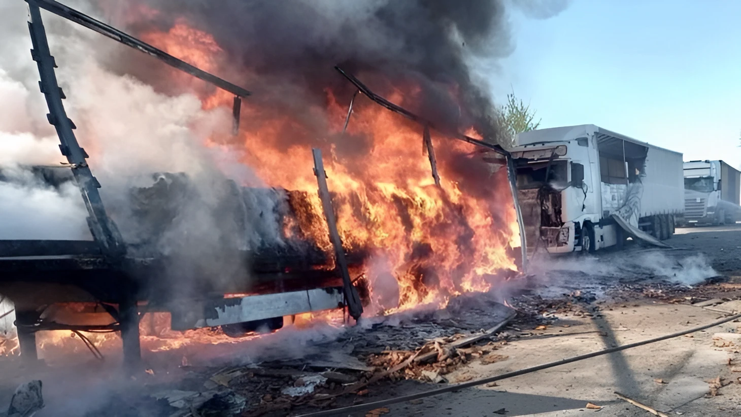Трагедія на заправці: автобус із сорока дітьми потрапив під ворожий удар