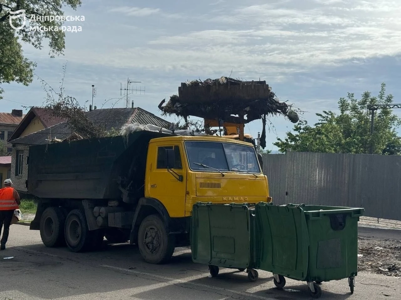 Порушники отримують приписи: як Дніпро бореться зі сміттєвим безладом