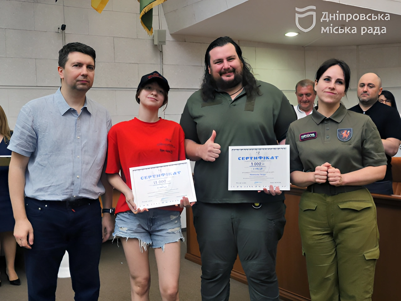 У Дніпрі нагородили активну молодь та благодійників