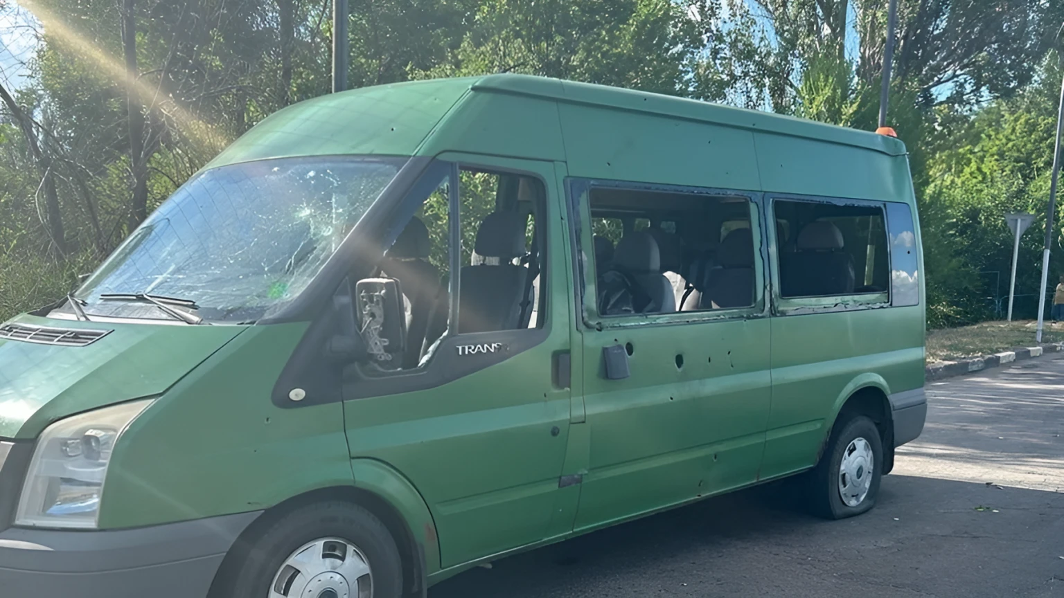 Російський FPV-дрон влучив у пасажирський автобус у Нікополі